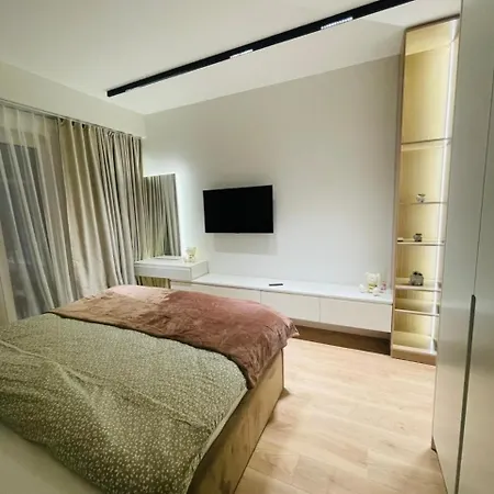 Amelia 2br-2ba New Boulevard شقة تيرانا