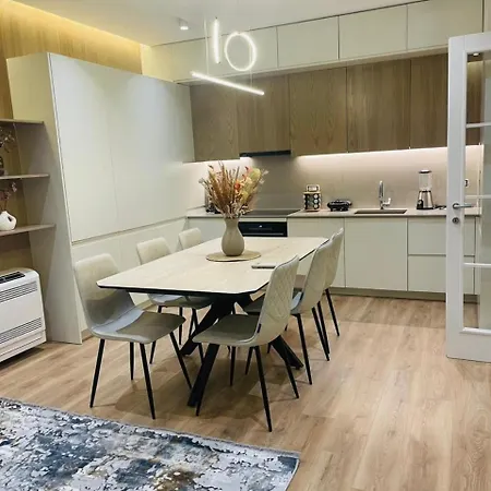 Amelia 2br-2ba New Boulevard Apartament *