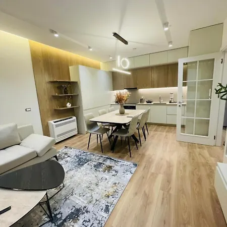 Amelia 2br-2ba New Boulevard شقة