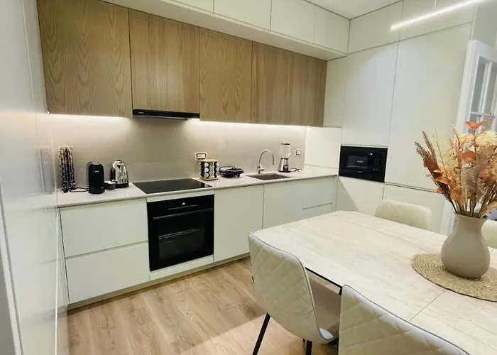 Apartment Amelia 2br-2ba New Boulevard