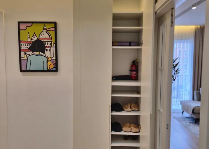 Amelia 2br-2ba New Boulevard *