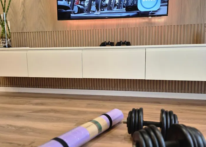 Amelia 2br-2ba New Boulevard Apartment