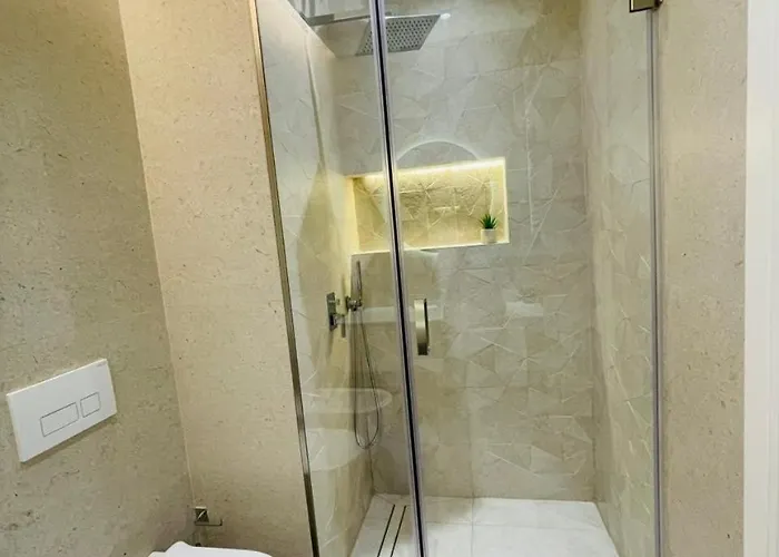 דירה Amelia 2br-2ba New Boulevard *