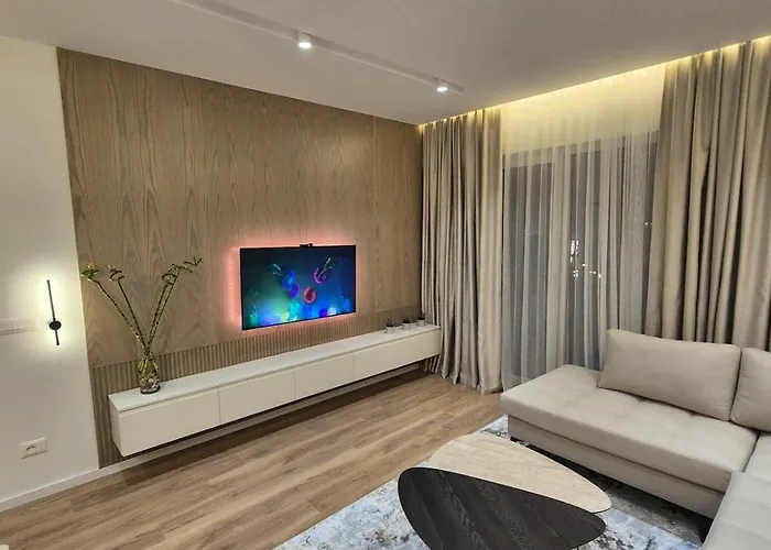 Amelia 2br-2ba New Boulevard *