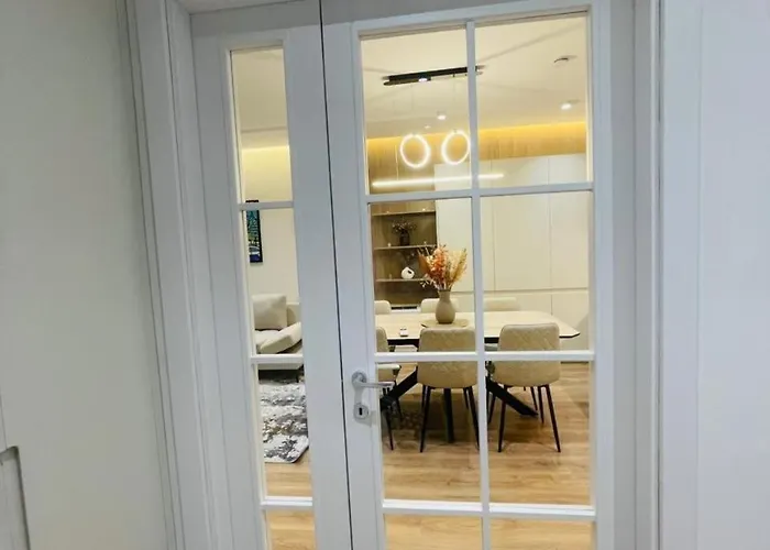 Amelia 2br-2ba New Boulevard